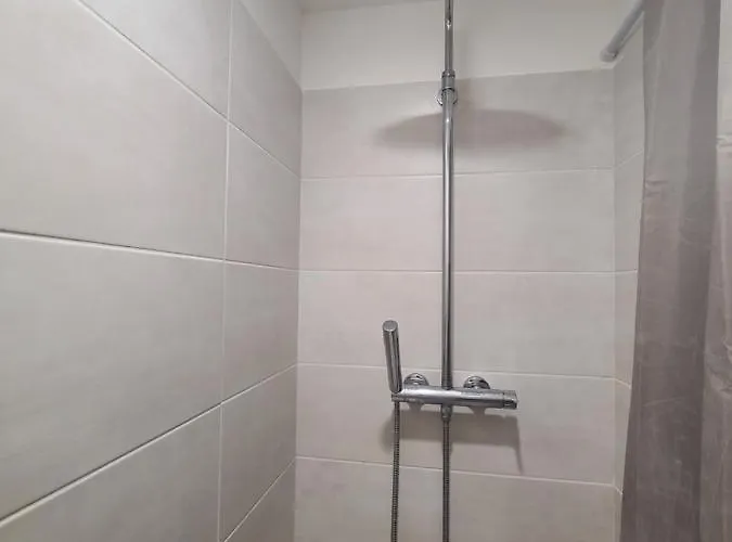 Apartment Proche Et Port De *